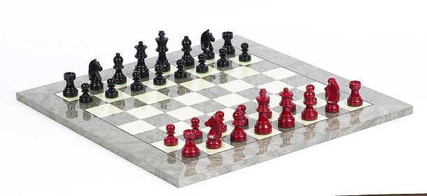 Modern Staunton Chessmen & Superior Board